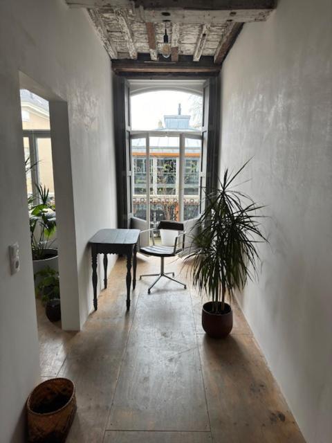 Cloud9 Bed & Breakfast Bergen op Zoom Bagian luar foto